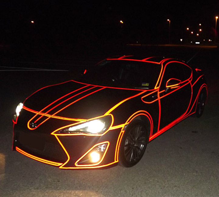 Car's reflective sticks